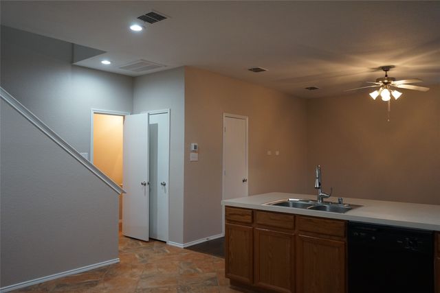 5445 Avery Lane, Grand Prairie, TX 75052