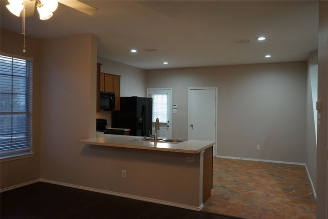 5445 Avery Lane, Grand Prairie, TX 75052