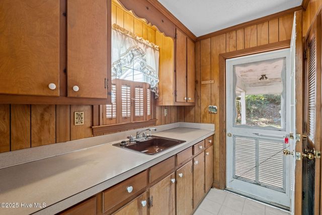 1615 Plum Nelly Road, Rockingham, NC 28379