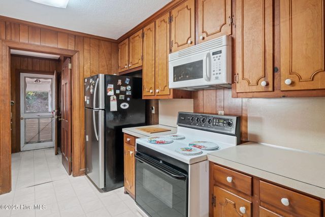 1615 Plum Nelly Road, Rockingham, NC 28379