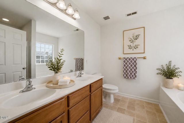 104 Saltybrook Lane, Holly Springs, NC 27540