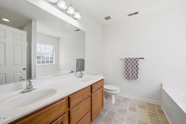 104 Saltybrook Lane, Holly Springs, NC 27540