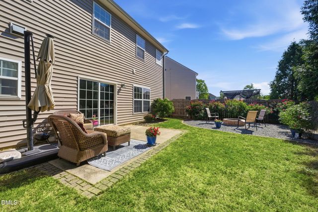 104 Saltybrook Lane, Holly Springs, NC 27540