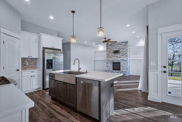 1623 W Young Ave, Nampa, ID 83651