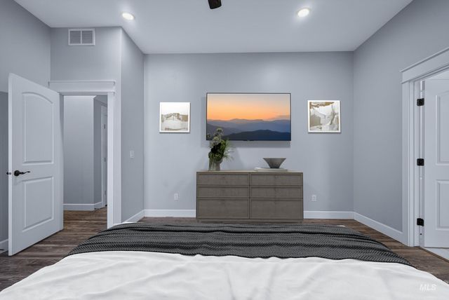 1623 W Young Ave, Nampa, ID 83651