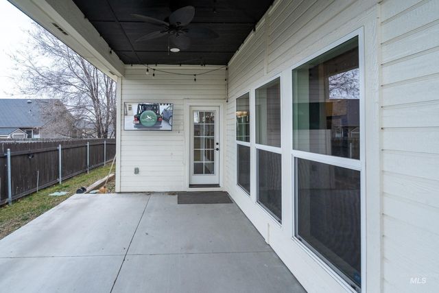 1623 W Young Ave, Nampa, ID 83651