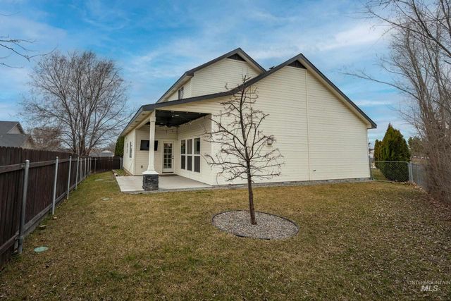 1623 W Young Ave, Nampa, ID 83651