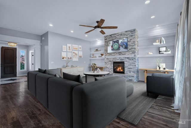 1623 W Young Ave, Nampa, ID 83651