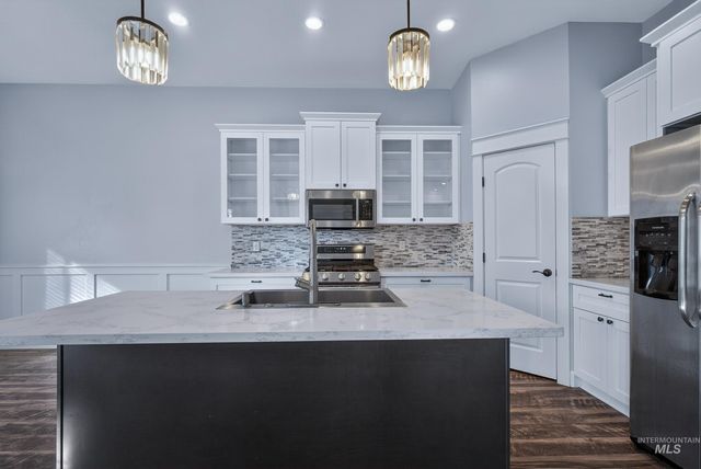 1623 W Young Ave, Nampa, ID 83651