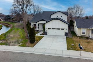 1623 W Young Ave, Nampa, ID 83651