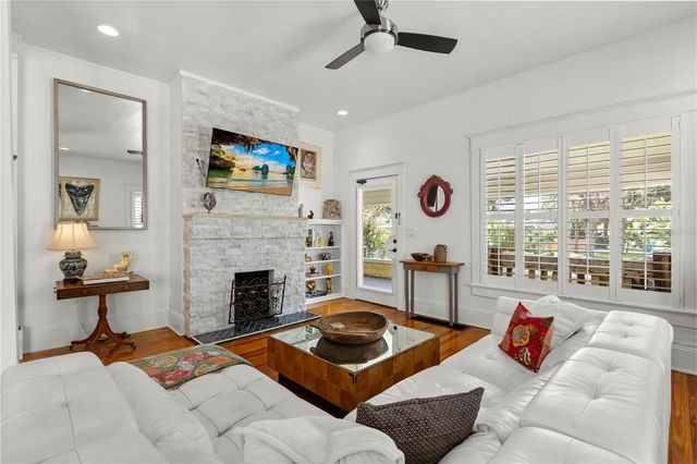 209 E AMELIA STREET, Orlando, FL 32801
