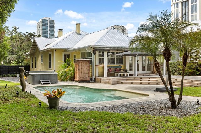 209 E AMELIA STREET, Orlando, FL 32801