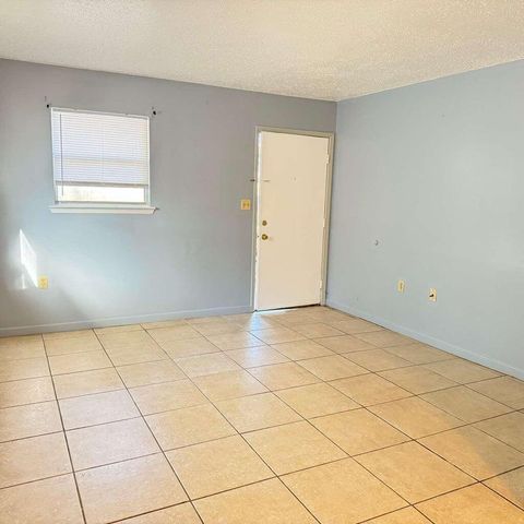 824 Tanager Road B, Fort Walton Beach, FL 32547