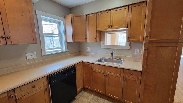 10 Marion St 2, Hudson, MA 01749