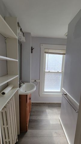 10 Marion St 2, Hudson, MA 01749