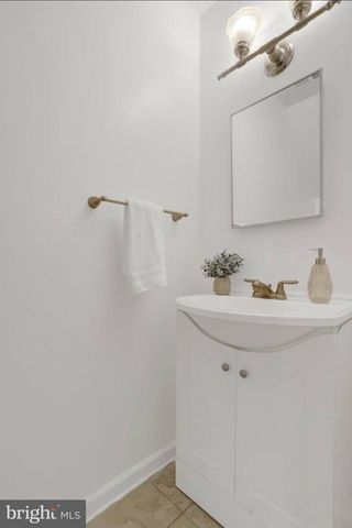 5934 MAYFLOWER CT, Alexandria, VA 22312