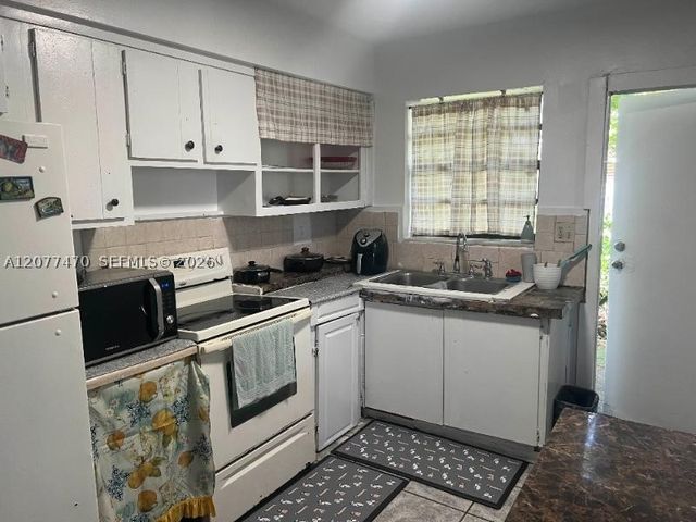 1918 Sheridan St, Hollywood, FL 33020