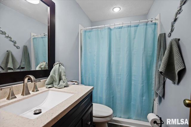 3810 Bristlecone Drive, Springfield, IL 62712