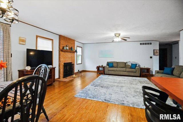 3810 Bristlecone Drive, Springfield, IL 62712