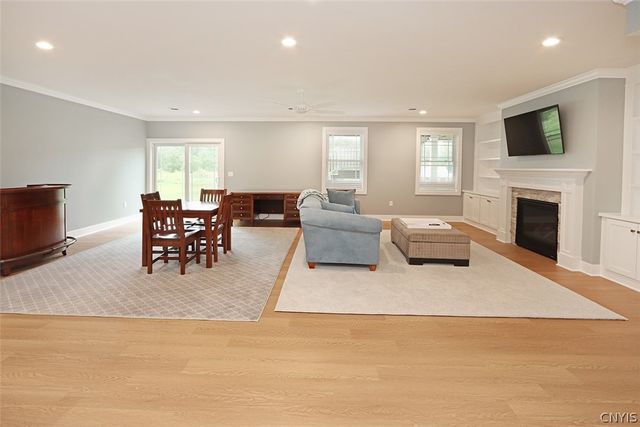 3036 Chillingham Way, Lysander, NY 13027