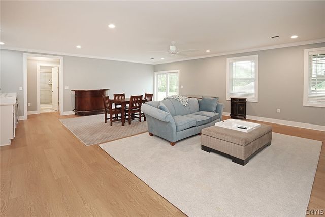 3036 Chillingham Way, Lysander, NY 13027