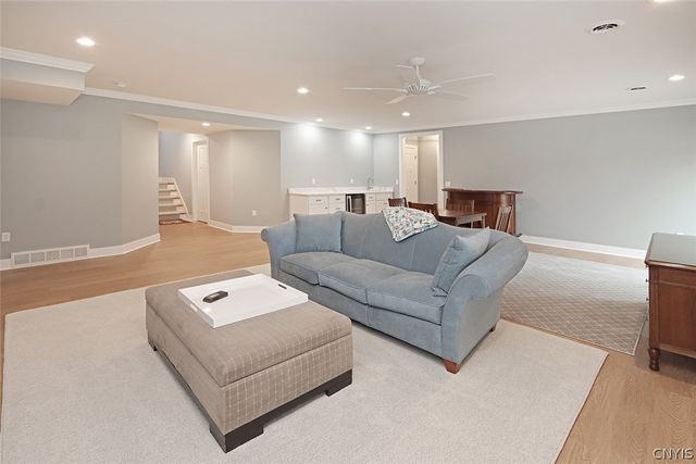 3036 Chillingham Way, Lysander, NY 13027