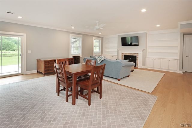 3036 Chillingham Way, Lysander, NY 13027