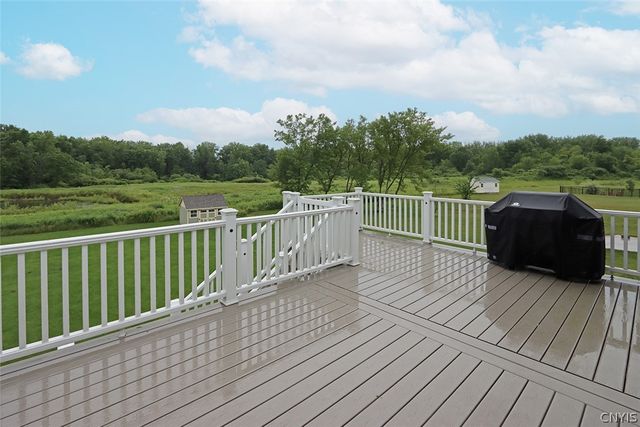 3036 Chillingham Way, Lysander, NY 13027