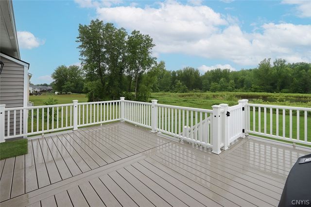 3036 Chillingham Way, Lysander, NY 13027