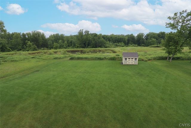 3036 Chillingham Way, Lysander, NY 13027