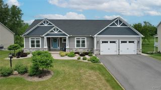 3036 Chillingham Way, Lysander, NY 13027