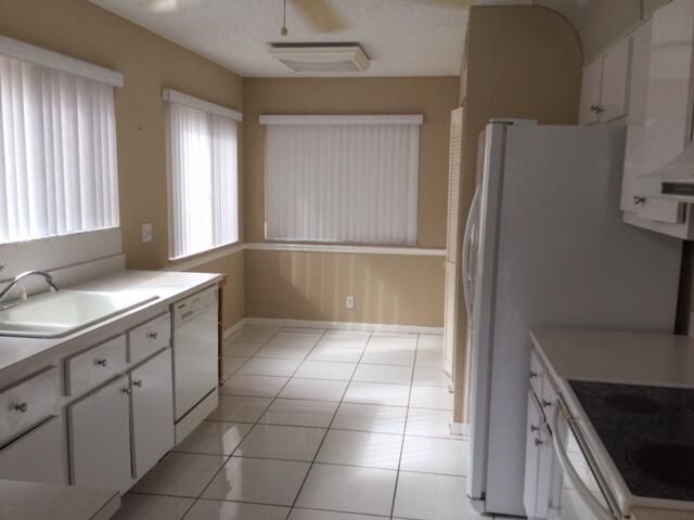2240 SW 92nd Terrace 2402, Davie, FL 33324
