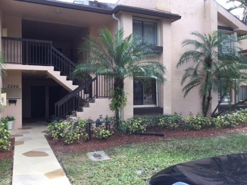 2240 SW 92nd Terrace 2402, Davie, FL 33324