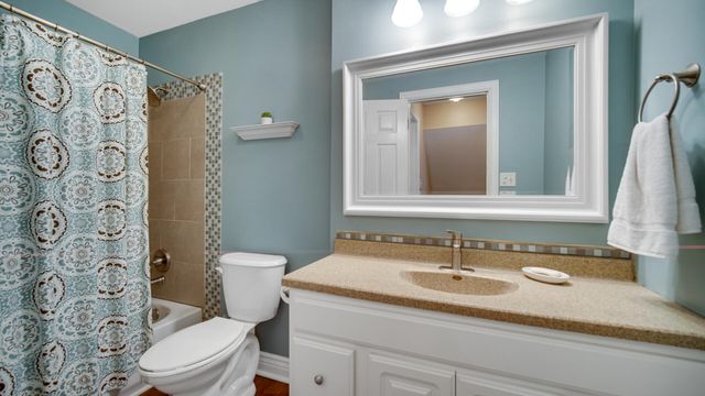 1437 Elm Court, Schererville, IN 46375