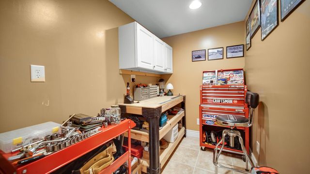 1437 Elm Court, Schererville, IN 46375