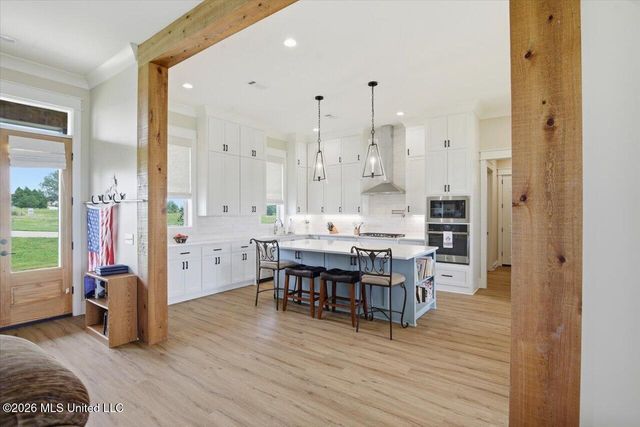 109 Hannalea Place, Flora, MS 39071