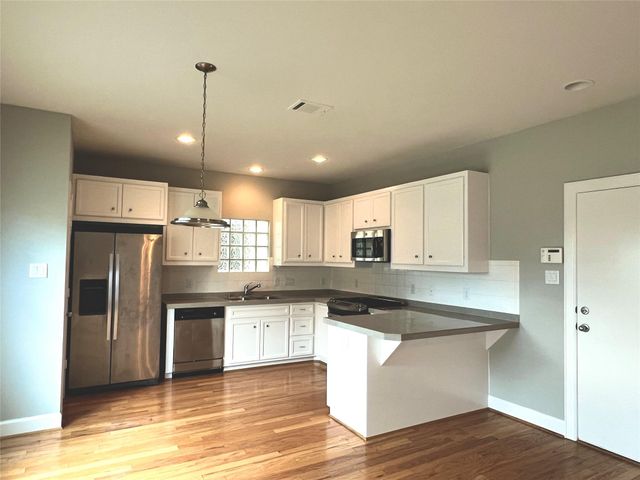 3731 Main Poplar Drive, Houston, TX 77025