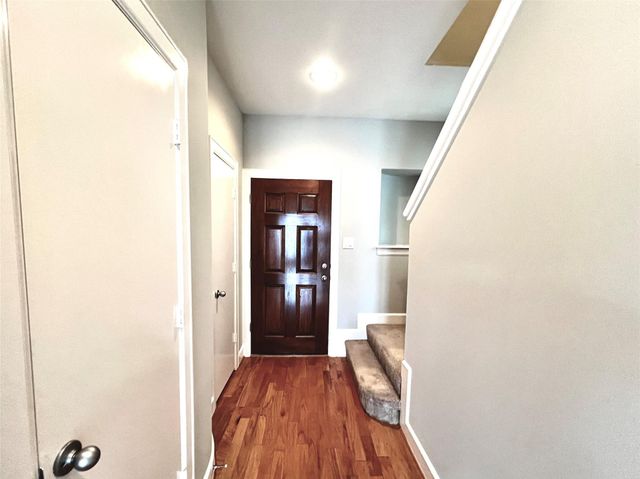 3731 Main Poplar Drive, Houston, TX 77025