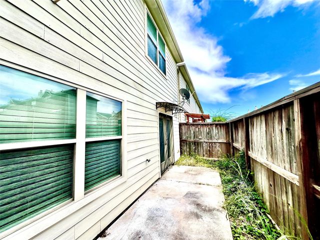 3731 Main Poplar Drive, Houston, TX 77025