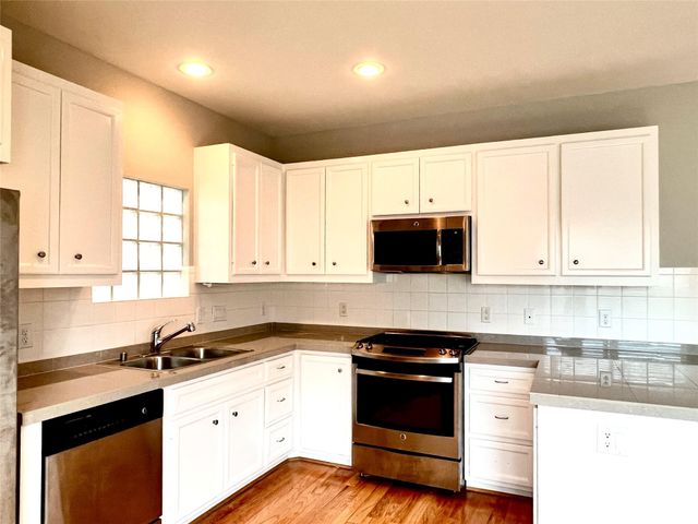 3731 Main Poplar Drive, Houston, TX 77025