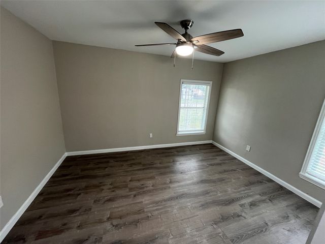 1227 S Montclair Avenue, Dallas, TX 75208