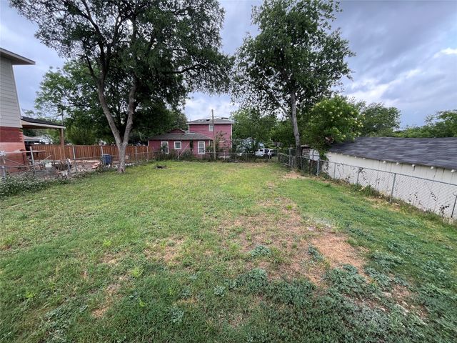 1227 S Montclair Avenue, Dallas, TX 75208