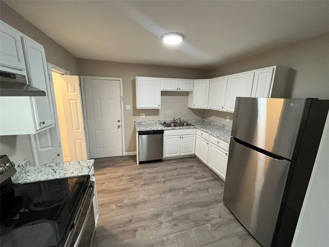 1227 S Montclair Avenue, Dallas, TX 75208