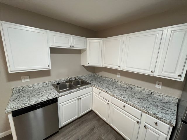 1227 S Montclair Avenue, Dallas, TX 75208