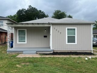 1227 S Montclair Avenue, Dallas, TX 75208