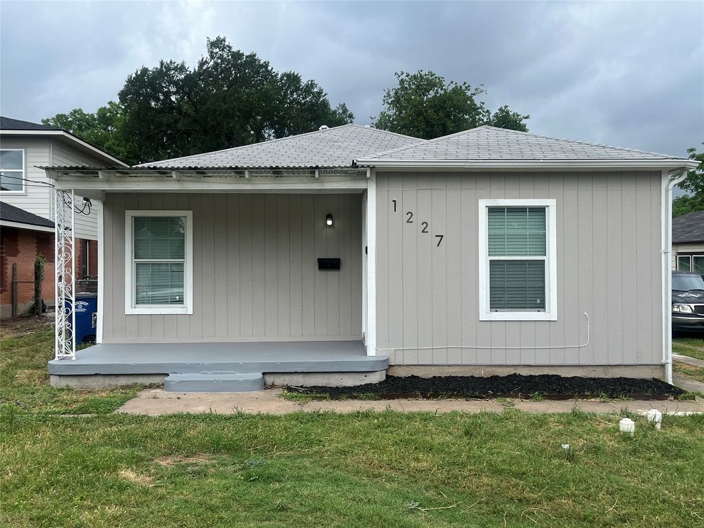 1227 S Montclair Avenue, Dallas, TX 75208