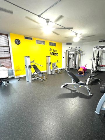 800 Parkview Dr 502, Hallandale Beach, FL 33009