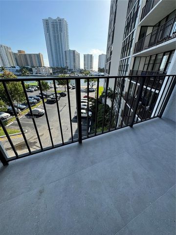 800 Parkview Dr 502, Hallandale Beach, FL 33009