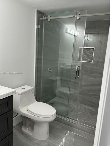 800 Parkview Dr 502, Hallandale Beach, FL 33009