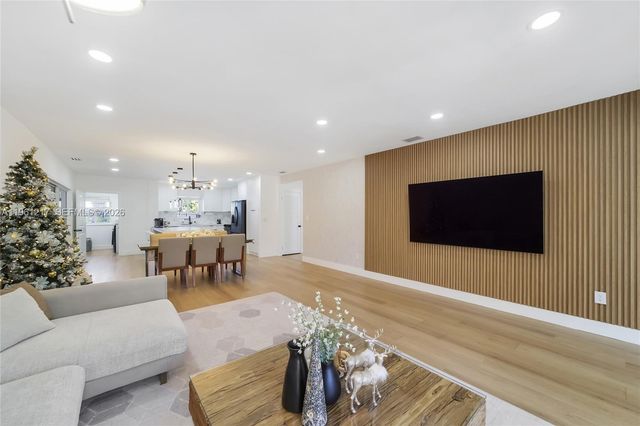 45 NE 124th Ter, North Miami, FL 33161